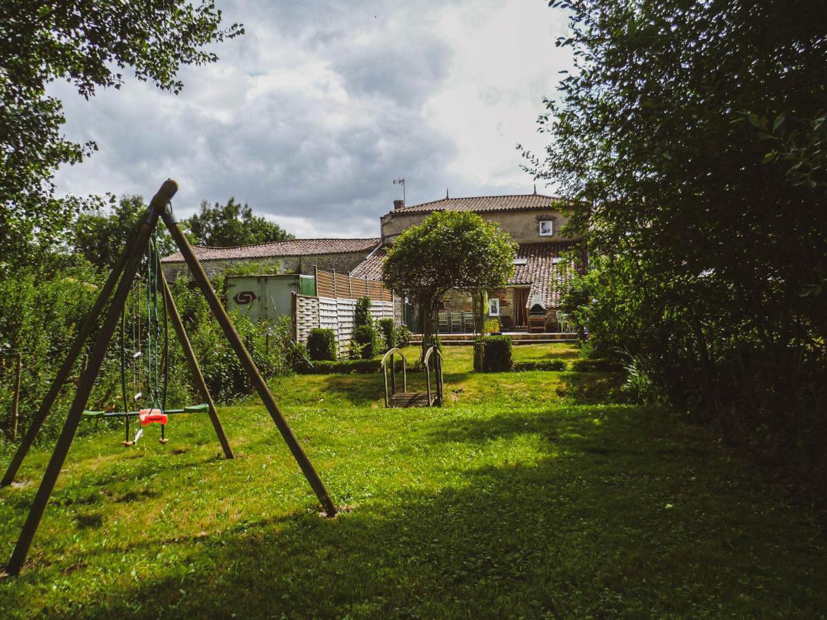 LA LAUJÈRE IVIE - Gîte&Piscine privative Saint-Hilaire-du-Bois  Esterno foto