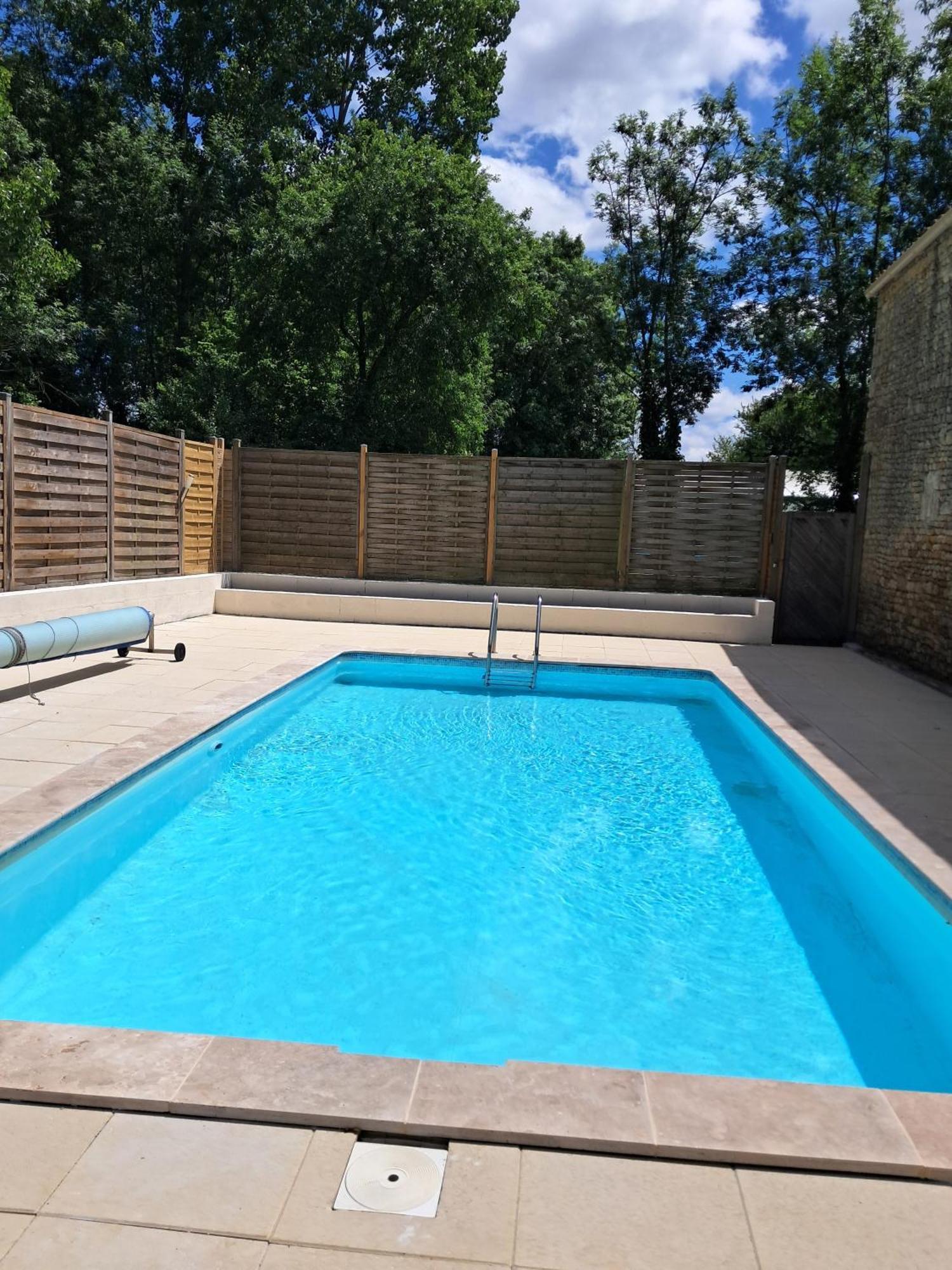 LA LAUJÈRE IVIE - Gîte&Piscine privative Saint-Hilaire-du-Bois  Esterno foto